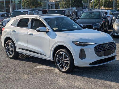 Glacier White Metallic 2026 Audi Q5 Premium Plus