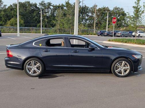 Magic Blue Metallic 2017 Volvo S90 T5 Momentum