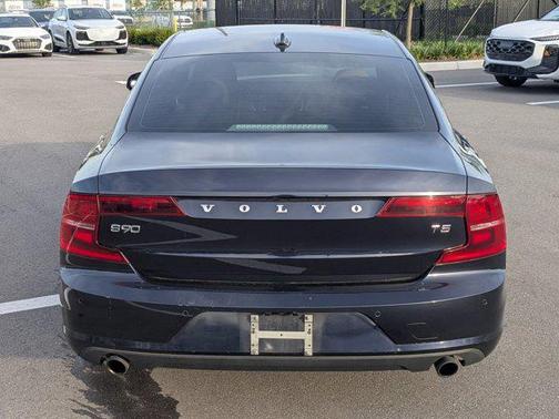 Magic Blue Metallic 2017 Volvo S90 T5 Momentum