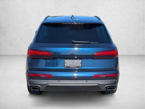 2025 Audi Q7 45 Premium Plus