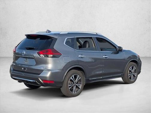 Gun Metallic 2018 Nissan Rogue SL