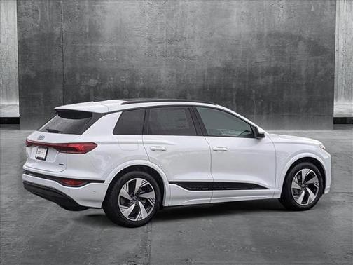 2025 Audi Q6 e-tron Prestige quattro