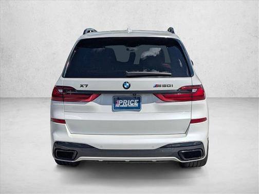 Mineral White Metallic 2022 BMW X7 M50i
