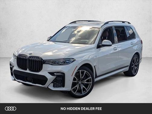 Mineral White Metallic 2022 BMW X7 M50i