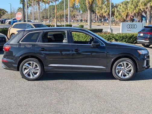 2020 Audi Q7 55 Premium Plus