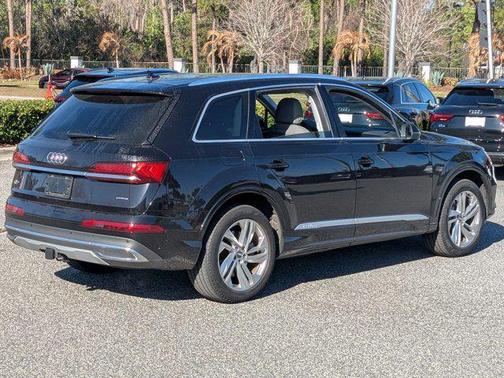 2020 Audi Q7 55 Premium Plus