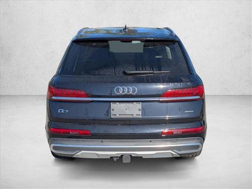 2020 Audi Q7 55 Premium Plus