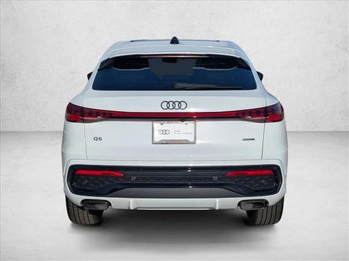 Glacier White Metallic 2026 Audi Q5 Sportback Premium Plus TFSI quattro S tronic