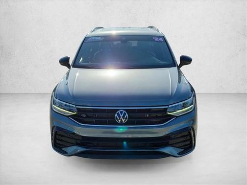 Platinum Gray Metallic 2024 Volkswagen Tiguan 2.0T SE R-Line Black