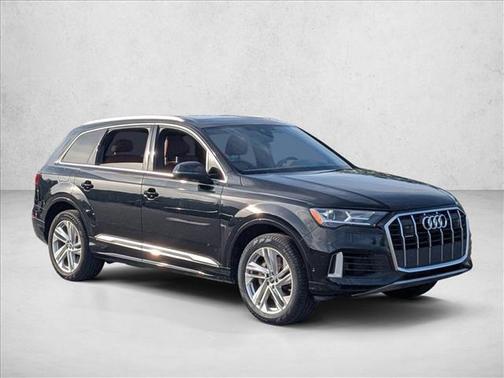 Mythos Black Metallic 2023 Audi Q7 55 Premium Plus