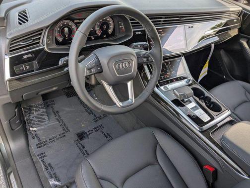2025 Audi Q8 55 Premium Plus