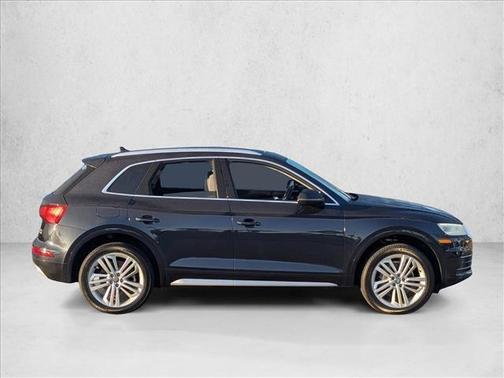Mythos Black Metallic 2018 Audi Q5 2.0T Premium Plus