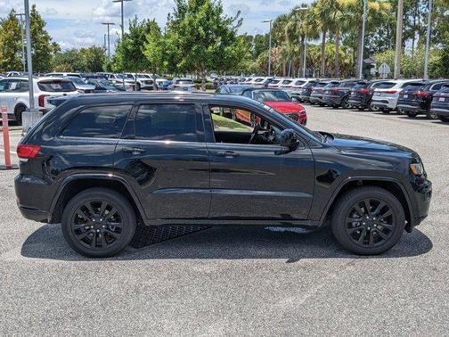 2020 Jeep Grand Cherokee Altitude