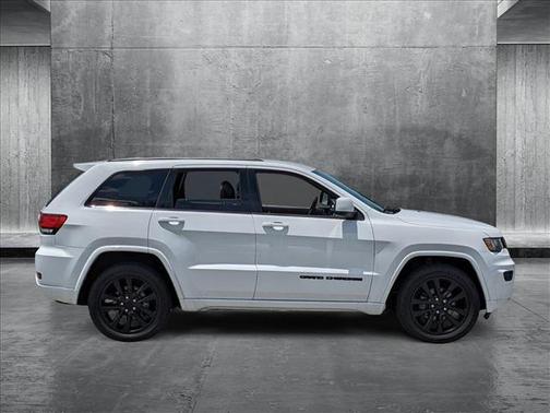 2017 Jeep Grand Cherokee Altitude