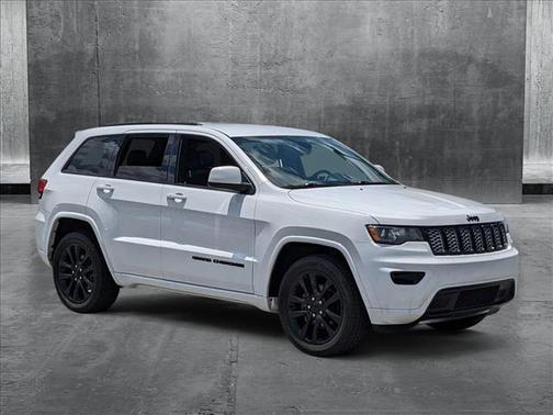 2017 Jeep Grand Cherokee Altitude
