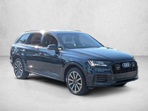 Waitomo Blue Metallic 2023 Audi Q7 45 Premium Plus
