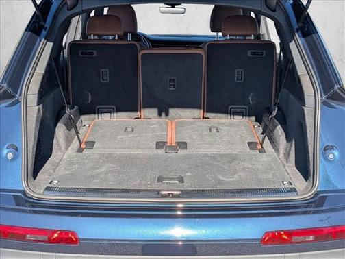 Waitomo Blue Metallic 2023 Audi Q7 45 Premium Plus