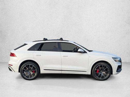 Glacier White Metallic 2023 Audi Q8 55 Premium Plus