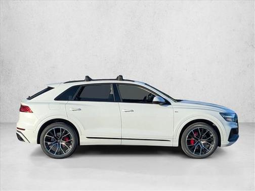Glacier White Metallic 2023 Audi Q8 55 Premium Plus