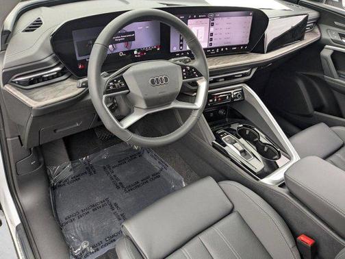 Glacier White Metallic 2026 Audi Q5 Sportback Premium Plus TFSI quattro S tronic