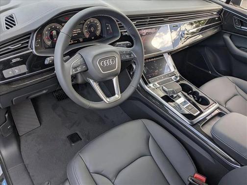 2026 Audi Q7 45 Premium