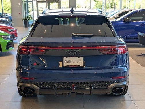 Ascari Blue Metallic 2026 Audi RS Q8 4.0T