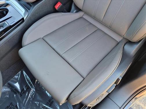 Tambora Gray Metallic 2026 Audi Q5 Premium Plus TFSI quattro S tronic