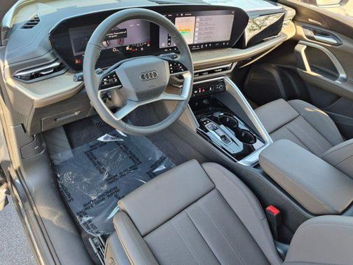 Tambora Gray Metallic 2026 Audi Q5 Premium Plus TFSI quattro S tronic
