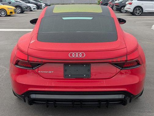 Tango Red Metallic 2022 Audi e-tron GT Prestige