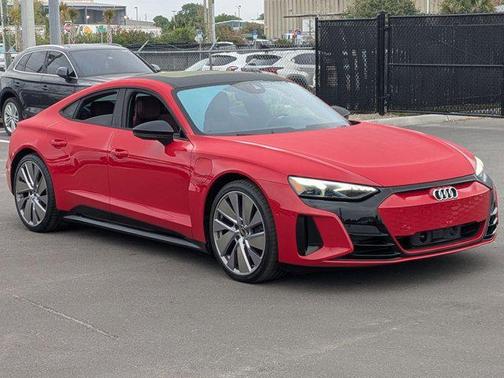 Tango Red Metallic 2022 Audi e-tron GT Prestige