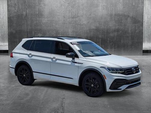 2022 Volkswagen Tiguan 2.0T SE R-Line Black 4MOTION