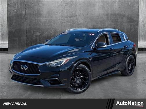 2019 INFINITI QX30 LUXE