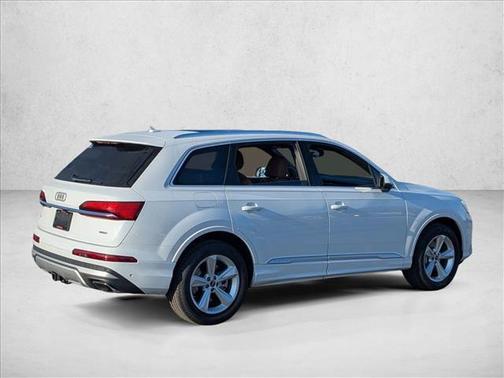 2025 Audi Q7 45 Premium