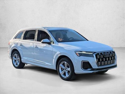 2025 Audi Q7 45 Premium