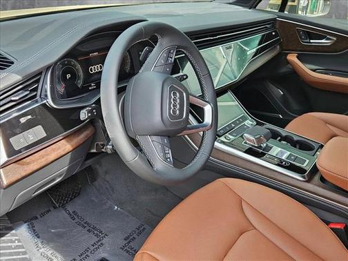 2025 Audi Q7 55 Premium Plus