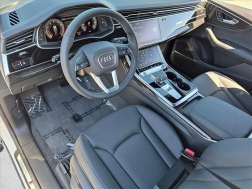 Glacier White Metallic 2026 Audi Q8 55 Premium Plus