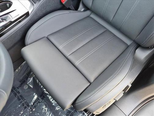 Glacier White Metallic 2026 Audi Q5 Premium Plus TFSI quattro S tronic