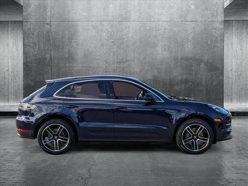 2021 Porsche Macan Base