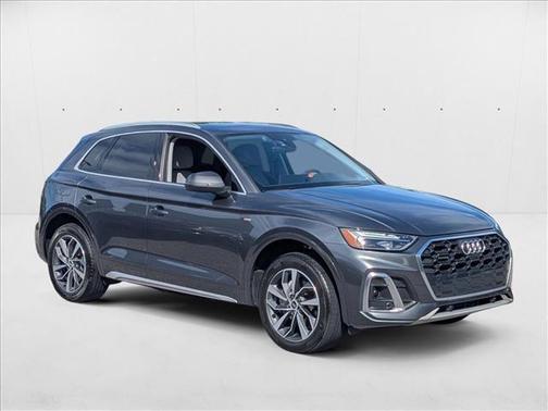 2022 Audi Q5 45 S line Premium Plus