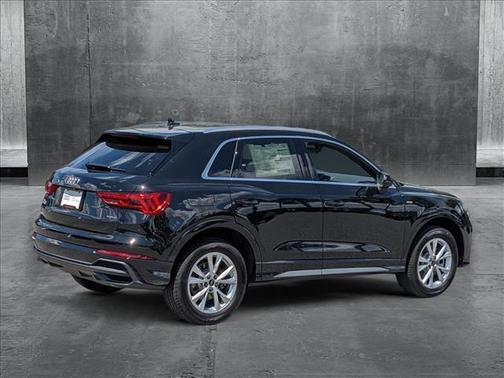 2025 Audi Q3 Premium 45 TFSI S line quattro Tiptronic