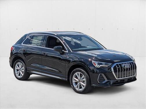 2025 Audi Q3 Premium 45 TFSI S line quattro Tiptronic