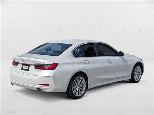 2024 BMW 330 i xDrive