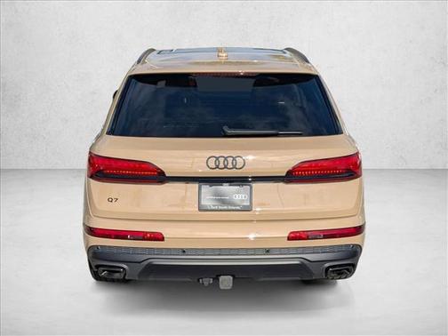 2025 Audi Q7 45 Premium Plus