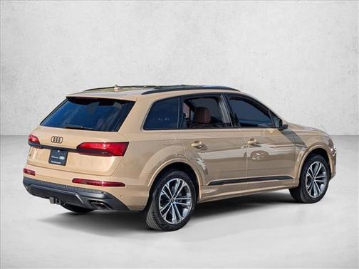2025 Audi Q7 45 Premium Plus