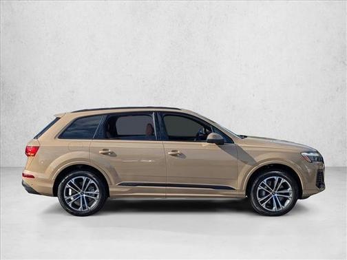 2025 Audi Q7 45 Premium Plus