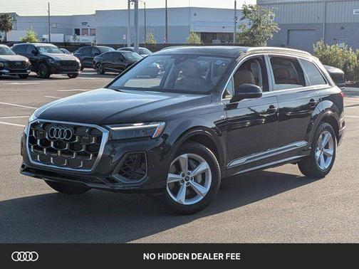 Waitomo Blue Metallic 2026 Audi Q7 55 Premium