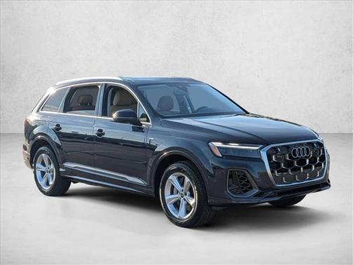 Waitomo Blue Metallic 2026 Audi Q7 55 Premium