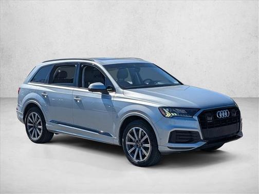 2023 Audi Q7 45 Premium Plus