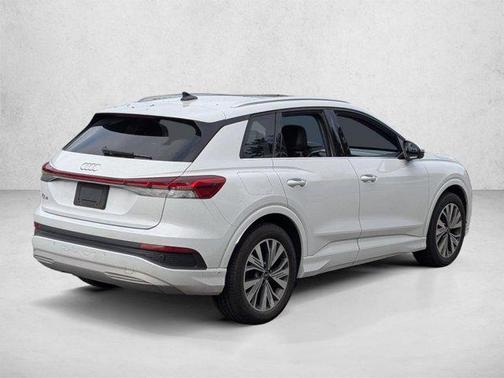 Glacier White Metallic 2023 Audi Q4 e-tron Premium Plus 40 RWD