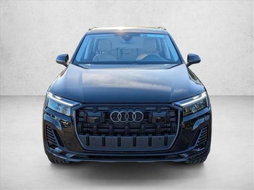 2025 Audi Q7 45 Premium